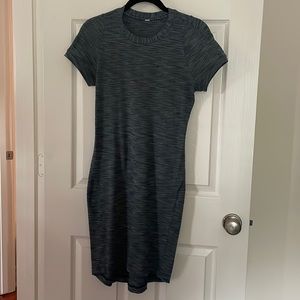 Lululemon dress / heathered green / size 6